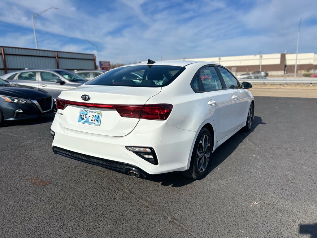 2021 Kia Forte Image 6