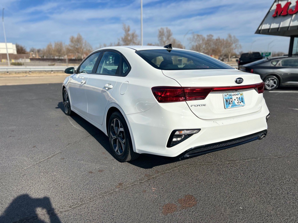 2021 Kia Forte Image 8