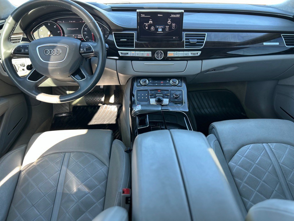 2015 Audi A8 Image 17