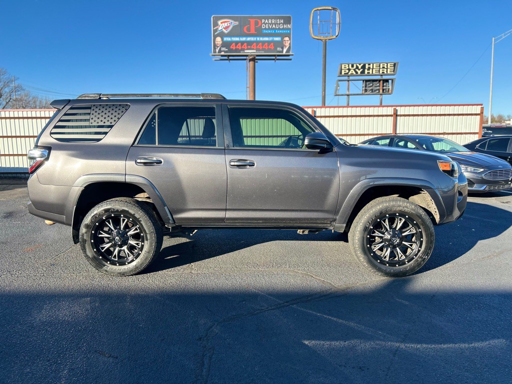 2016 Toyota 4Runner Image 5