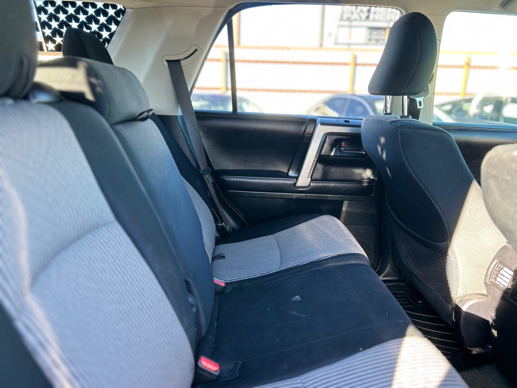 2016 Toyota 4Runner Image 14