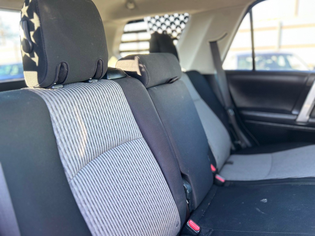 2016 Toyota 4Runner Image 15