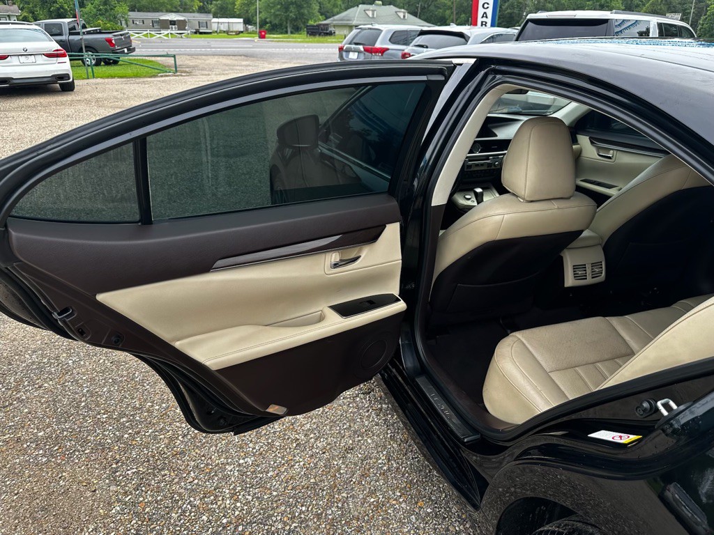 2018 Lexus ES Image 11