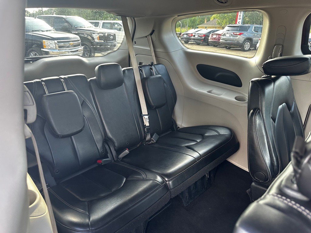 2021 Chrysler Voyager Image 18