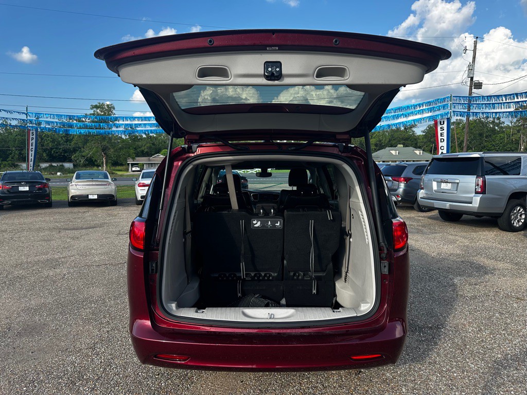 2021 Chrysler Voyager Image 19