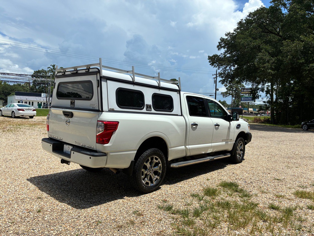 2018 Nissan Titan Image 5
