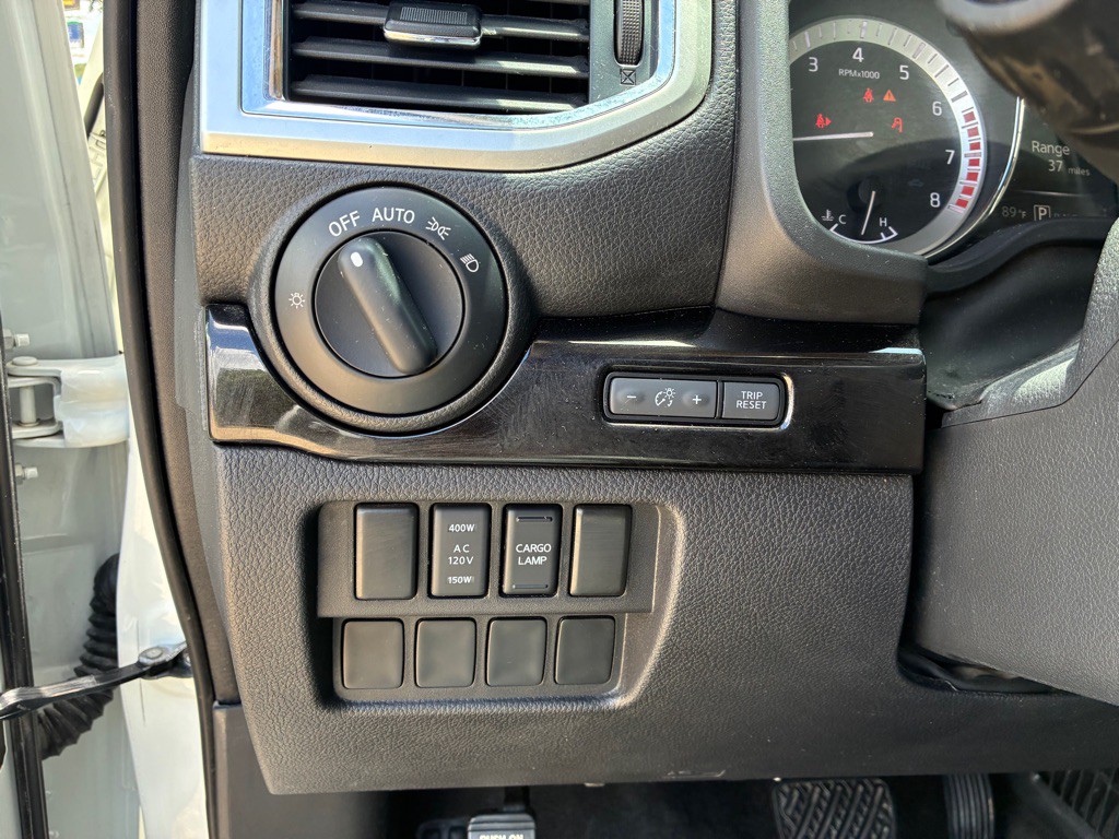 2018 Nissan Titan Image 10