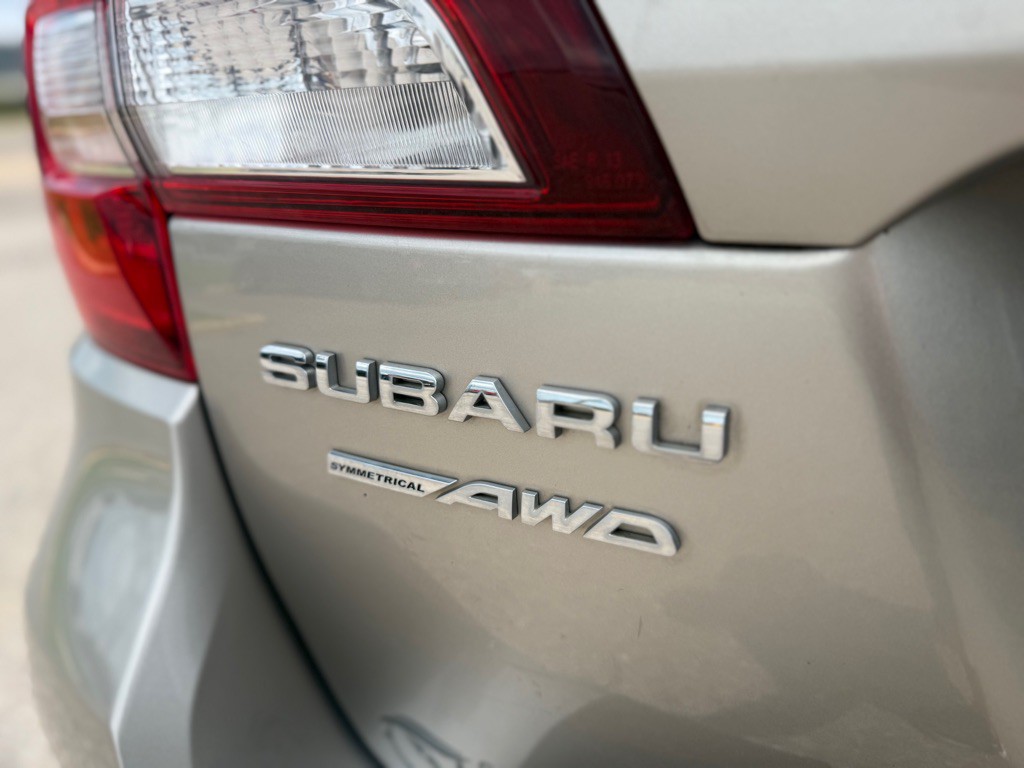 2017 Subaru Outback Image 8