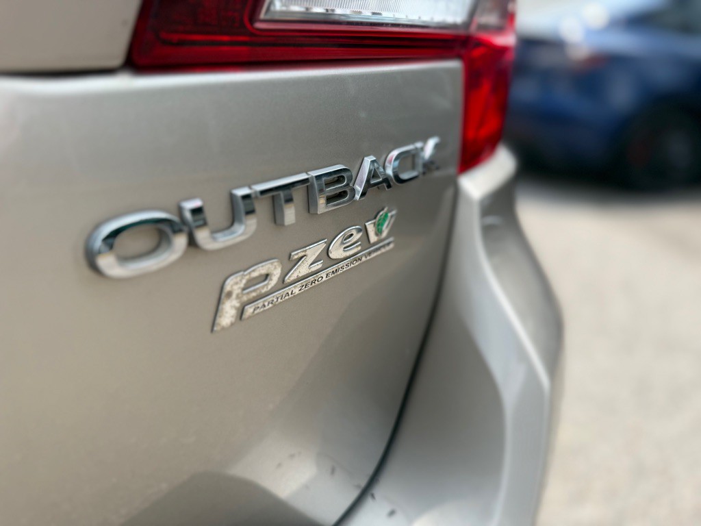 2017 Subaru Outback Image 9