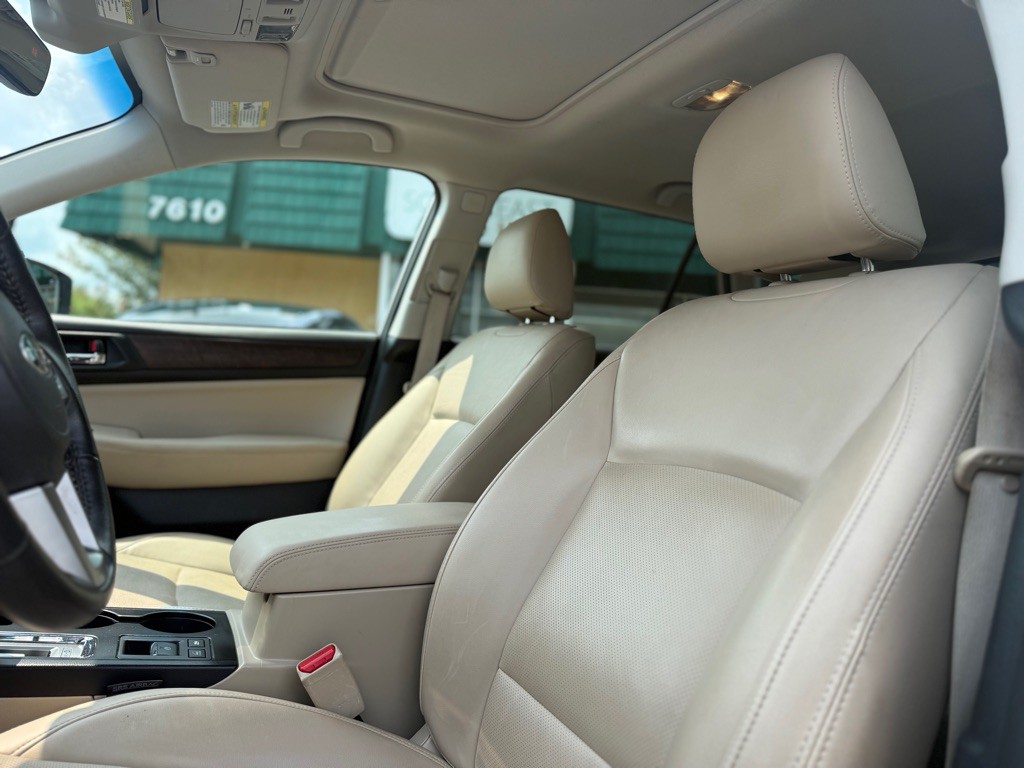 2017 Subaru Outback Image 10