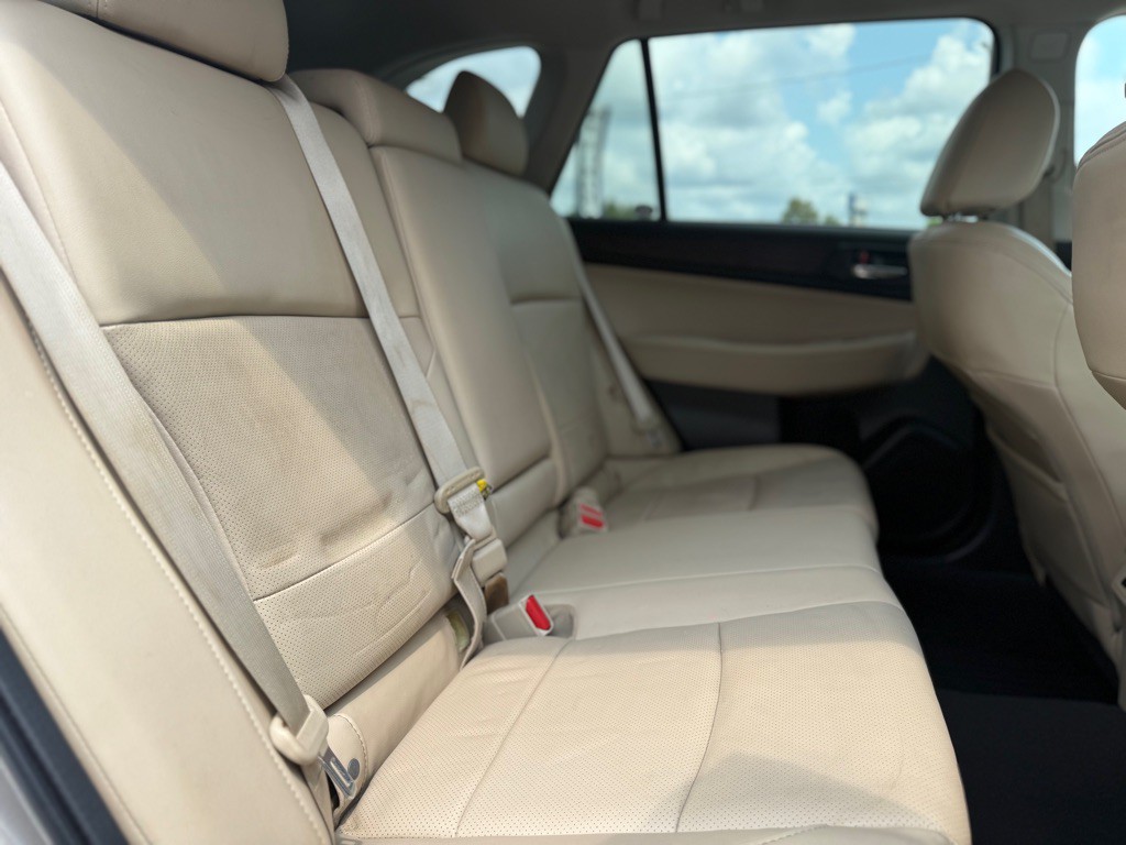 2017 Subaru Outback Image 16