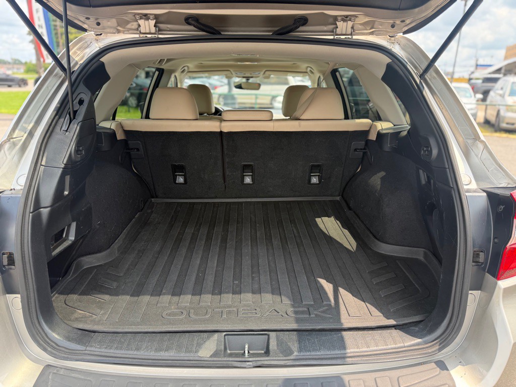 2017 Subaru Outback Image 18