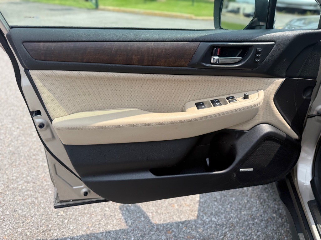2017 Subaru Outback Image 23