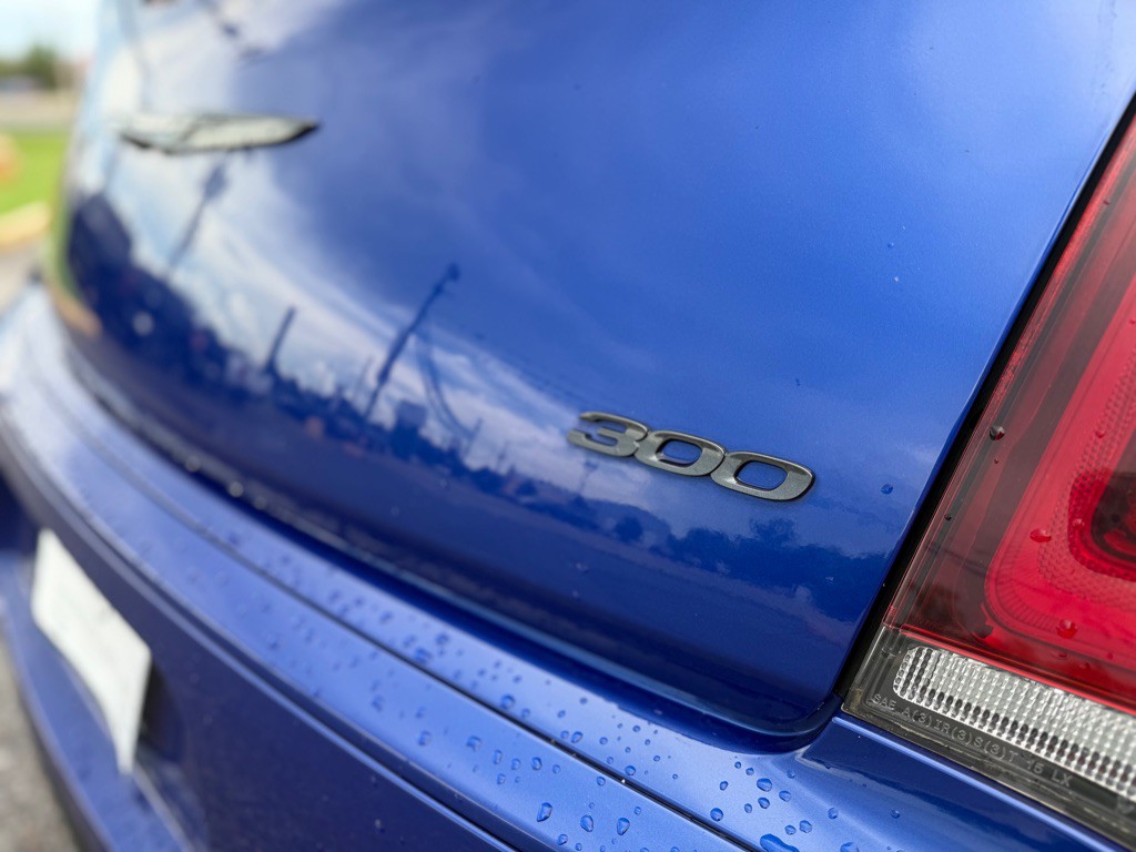 2020 Chrysler 300 Image 9