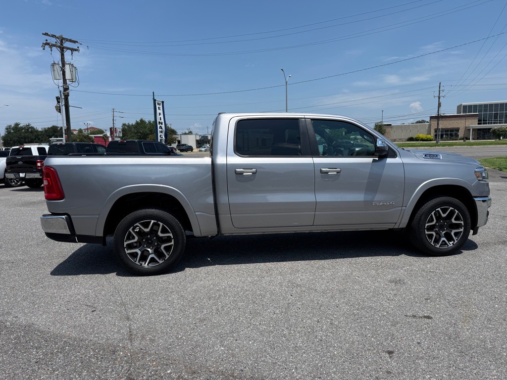 2025 RAM 1500 Image 5