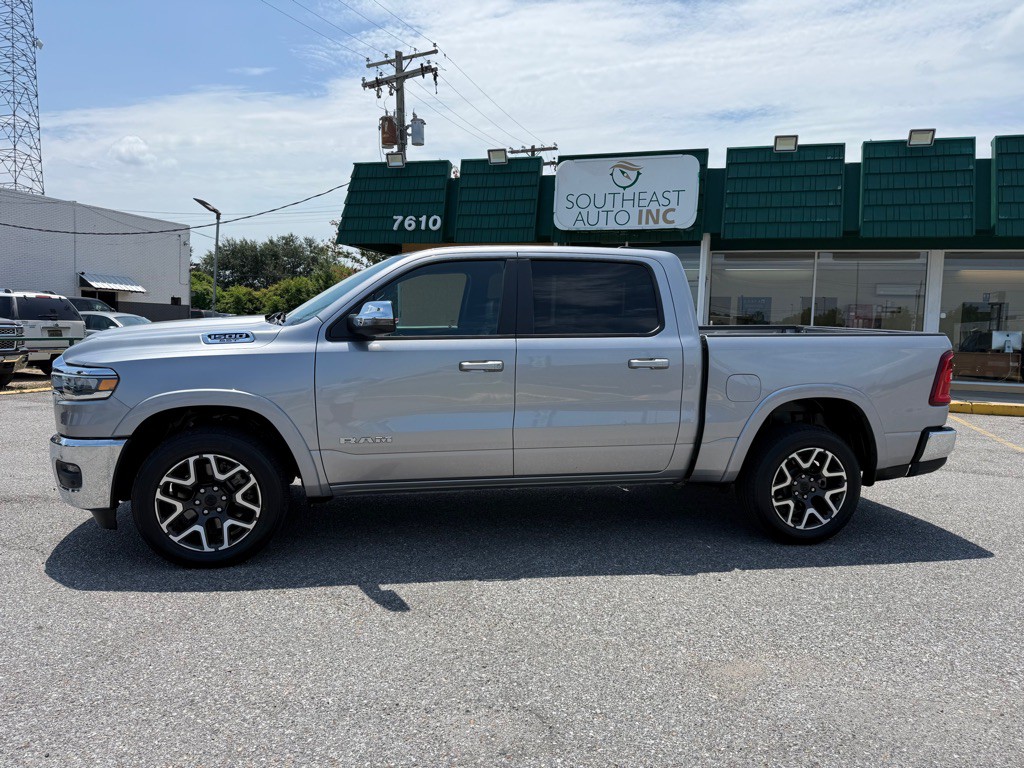 2025 RAM 1500 Image 8