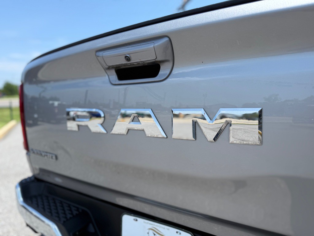 2025 RAM 1500 Image 10