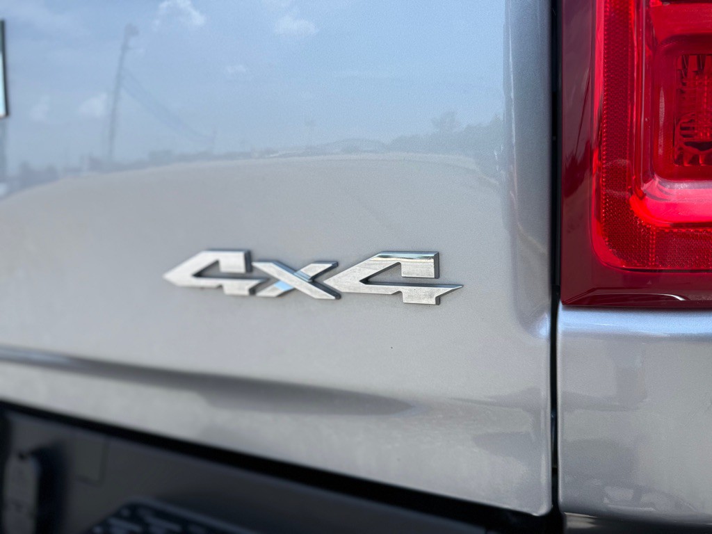 2025 RAM 1500 Image 12