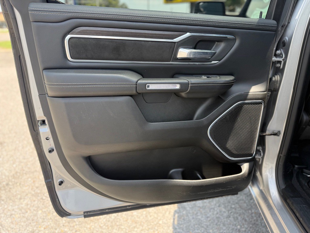 2025 RAM 1500 Image 25