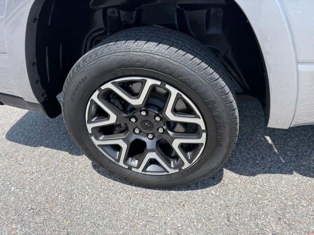 2025 RAM 1500 Image 32