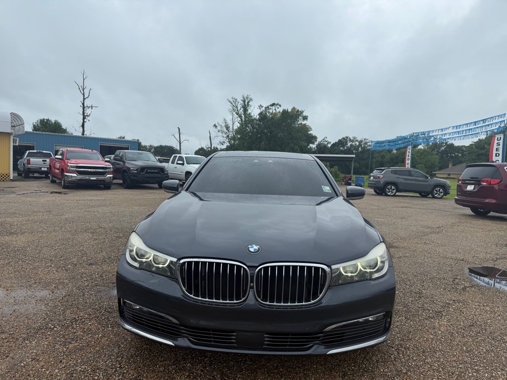 2016 BMW 7 Series Image 3