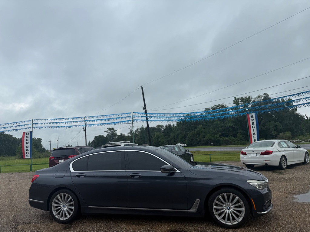 2016 BMW 7 Series Image 5