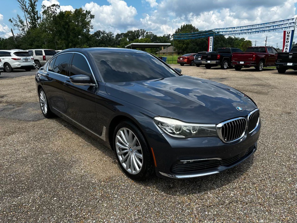 2016 BMW 7 Series Image 16