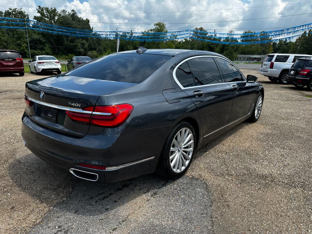 2016 BMW 7 Series Image 18