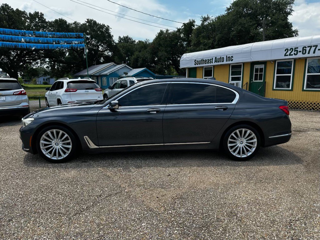 2016 BMW 7 Series Image 21