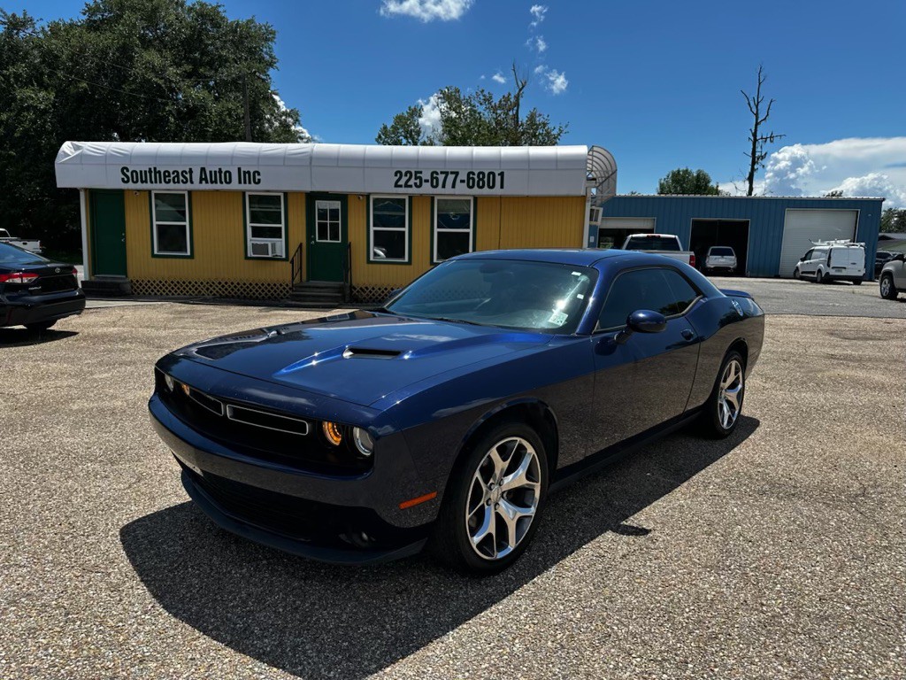 2015 Dodge Challenger Image 1