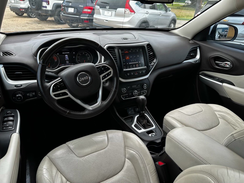 2018 Jeep Cherokee Image 11