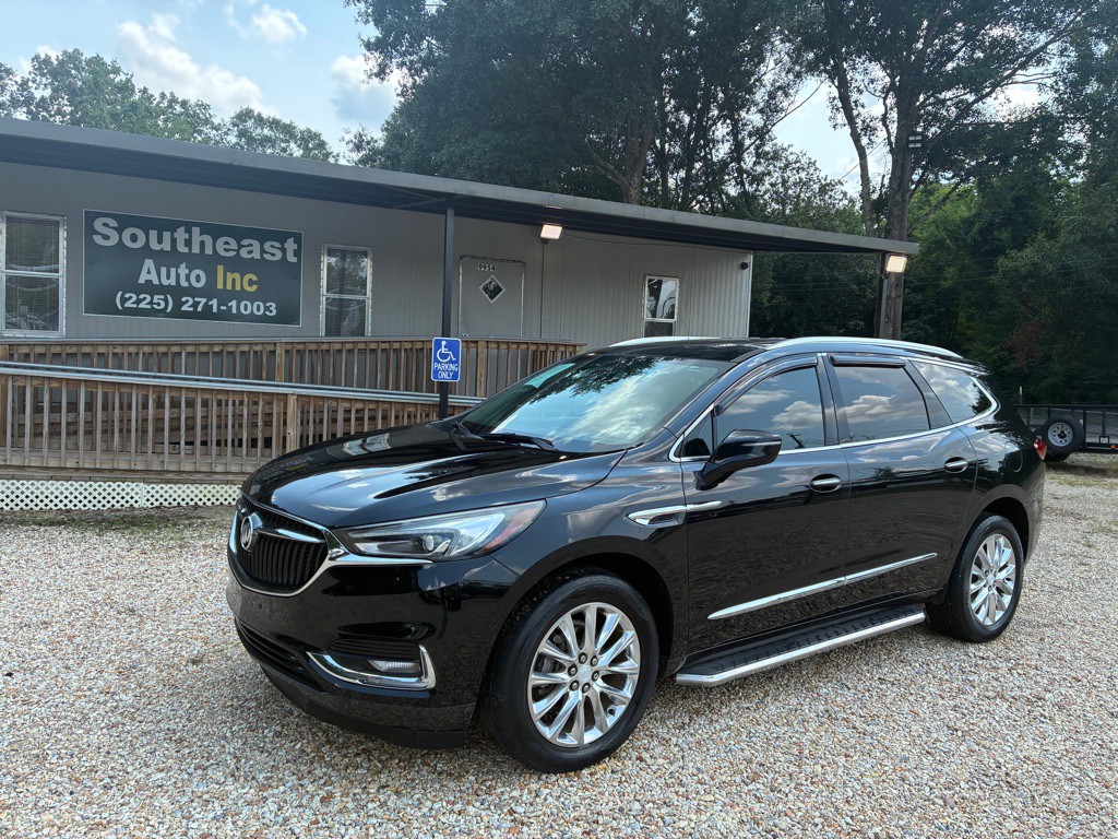 2018 Buick Enclave Image 1