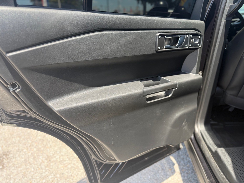 2021 Ford Explorer Image 25