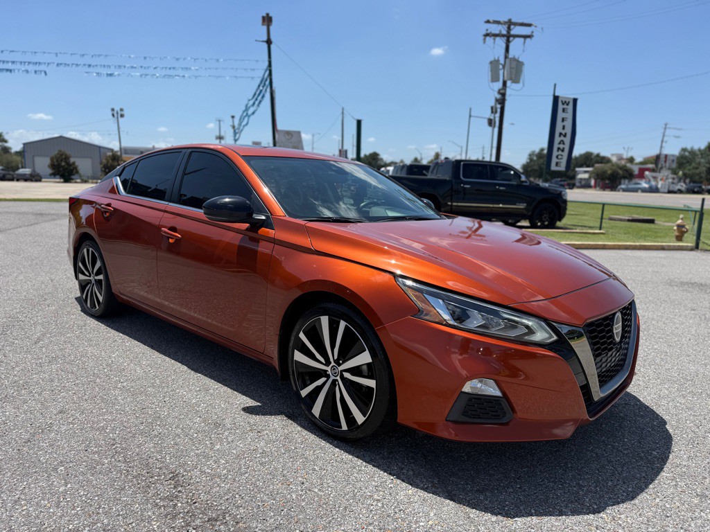 2021 Nissan Altima Image 3