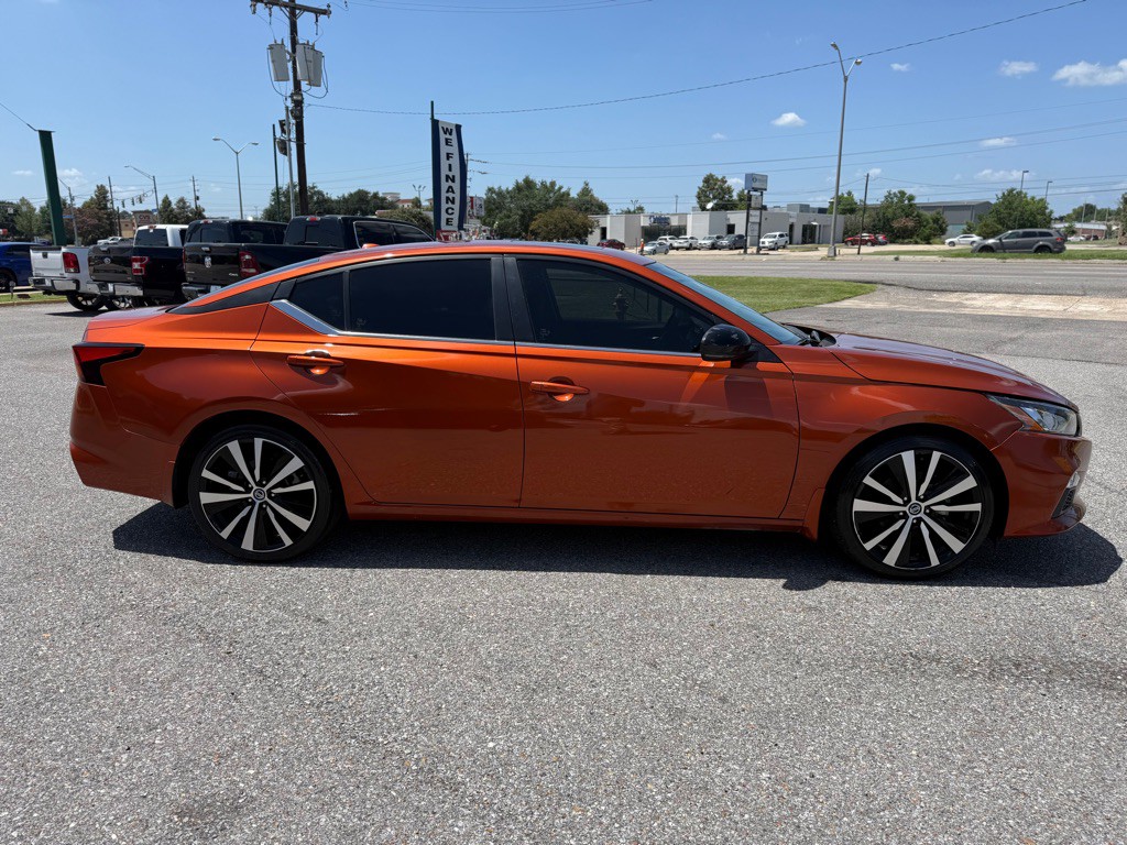 2021 Nissan Altima Image 4