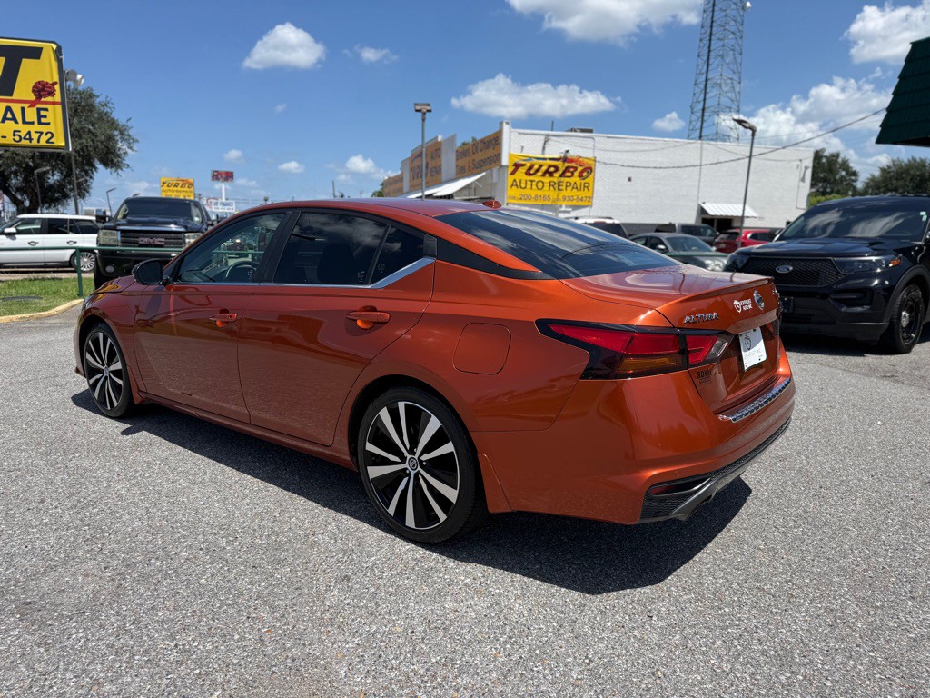 2021 Nissan Altima Image 7