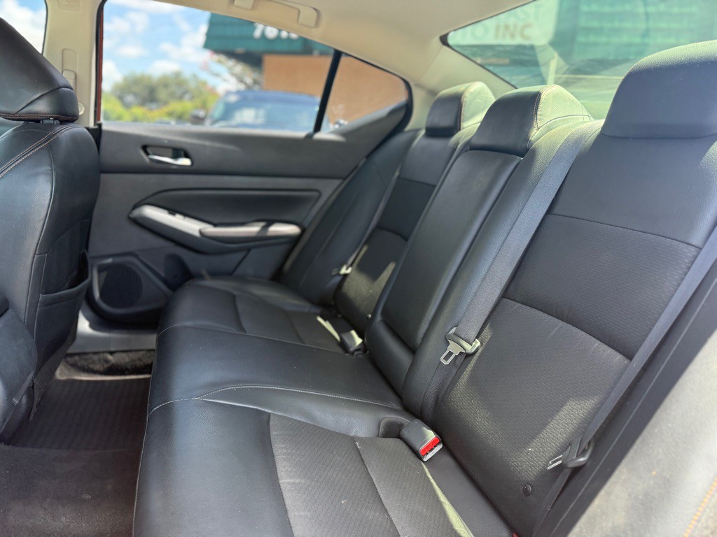 2021 Nissan Altima Image 13