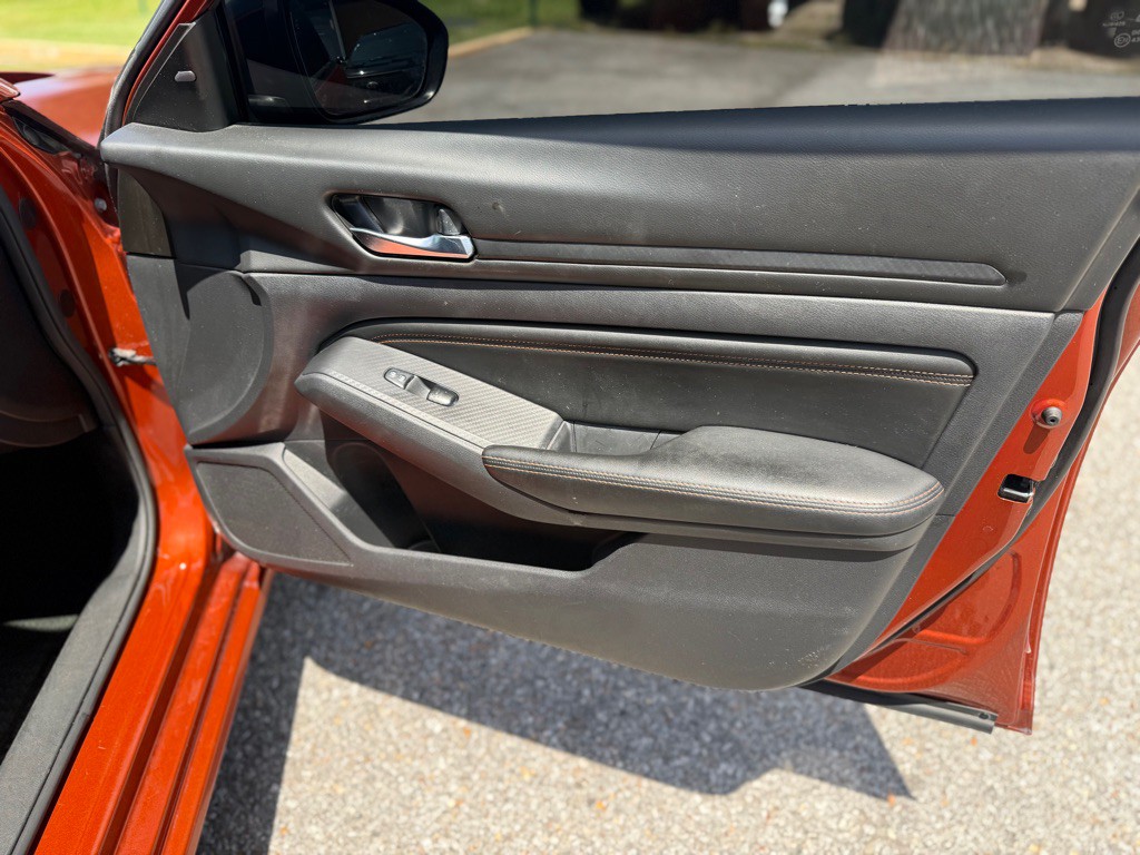 2021 Nissan Altima Image 19