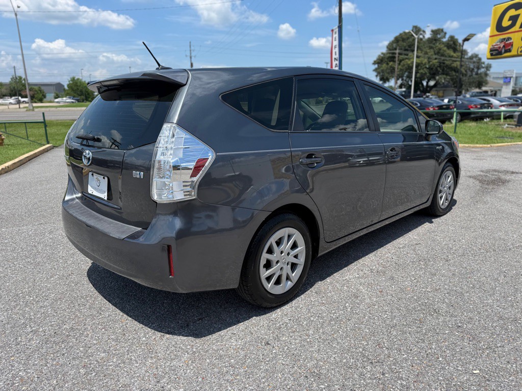 2012 Toyota Prius Image 5