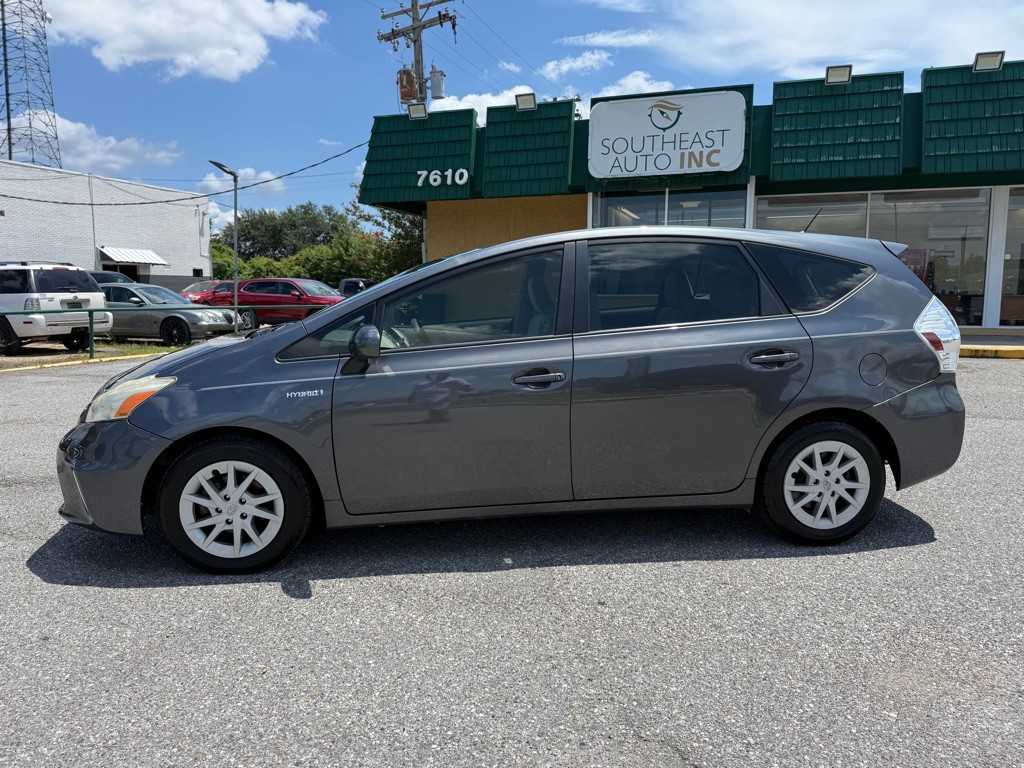 2012 Toyota Prius Image 7