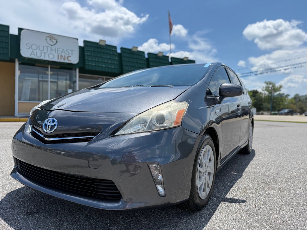 2012 Toyota Prius Image 28