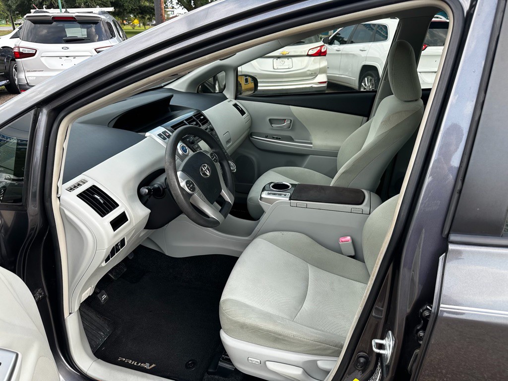 2012 Toyota Prius Image 38