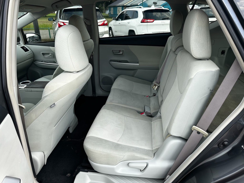 2012 Toyota Prius Image 41