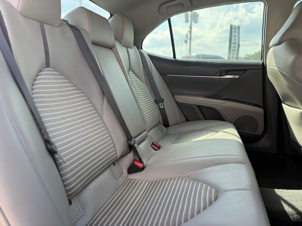 2021 Toyota Camry Image 15