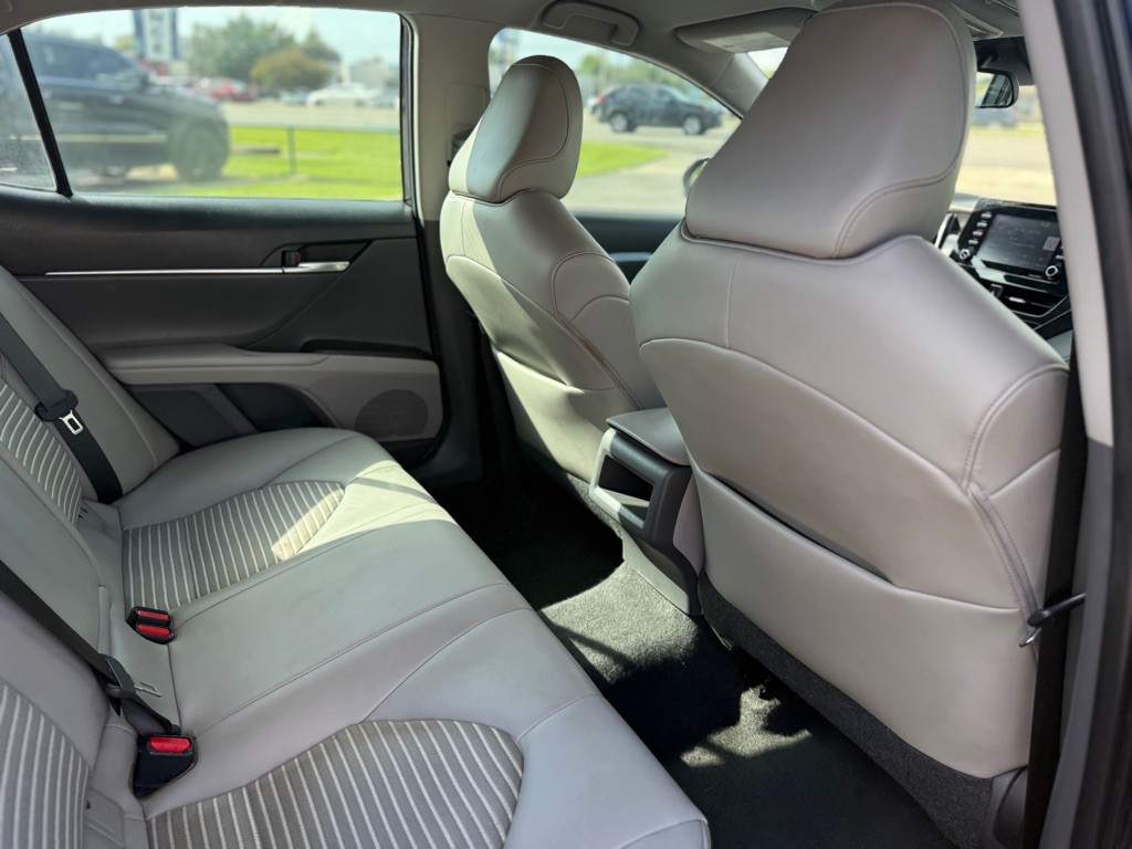 2021 Toyota Camry Image 16