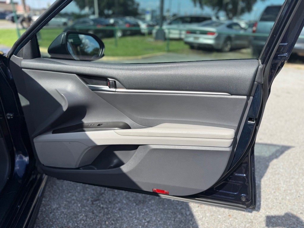 2021 Toyota Camry Image 20