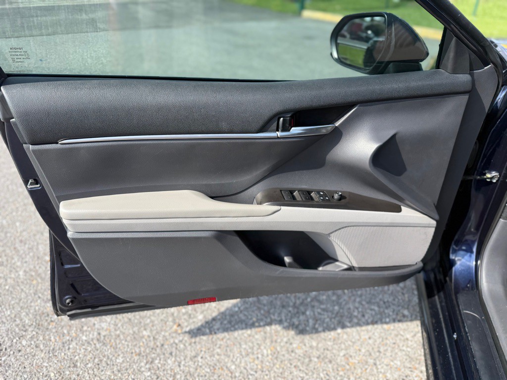 2021 Toyota Camry Image 22