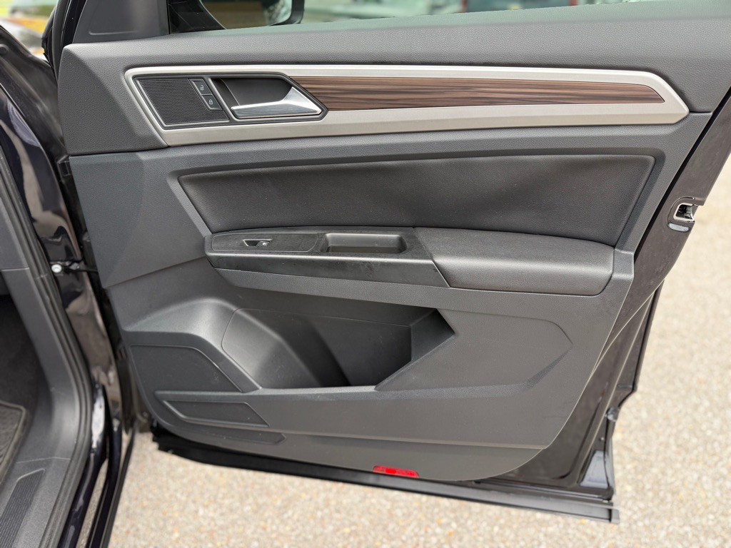 2021 Volkswagen Atlas Image 25