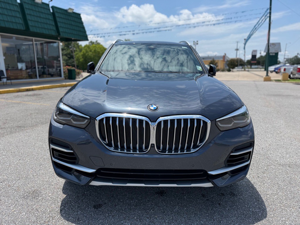 2022 BMW X5 Image 2