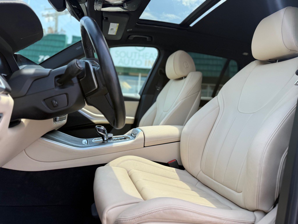 2022 BMW X5 Image 10